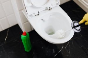 Consejos para eliminar el sarro de tu inodoro
